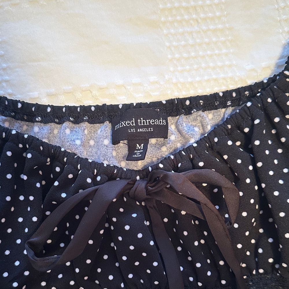 Chic Black Polka Dot Blouse - Picture 2 of 4